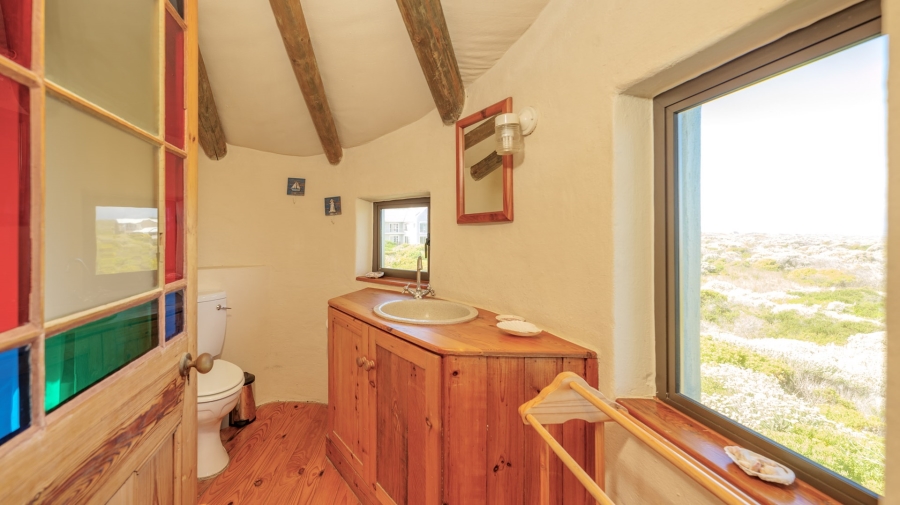 6 Bedroom Property for Sale in Suiderstrand Western Cape